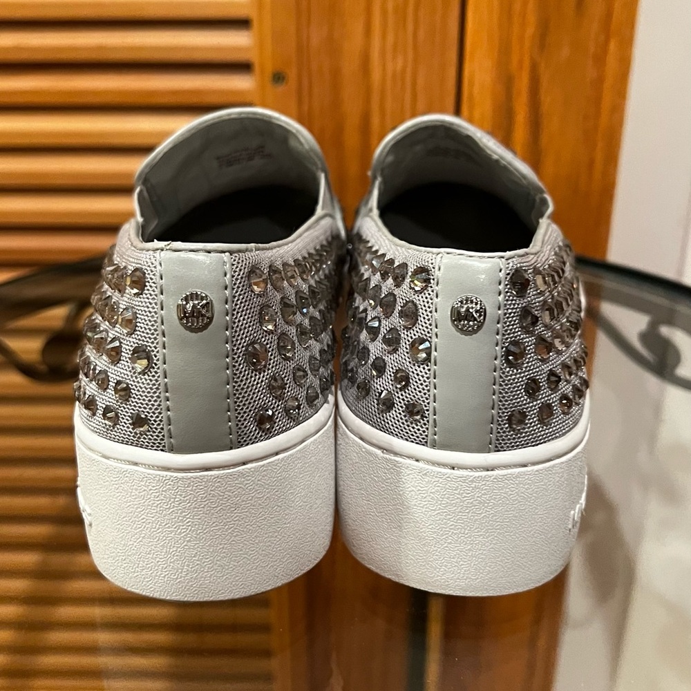 Michael Kors Stunning Silver Sneakers | 7.5 NOWT 🪩🤩 - Picture 12 of 13